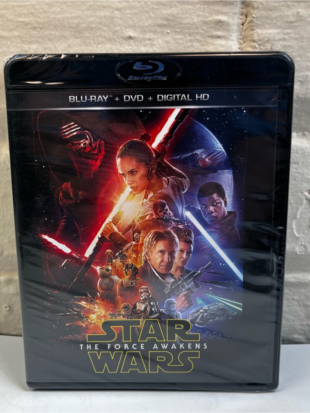 Star Wars: The Force Awakens - Blu-ray/DVD/Digital HD (Black)